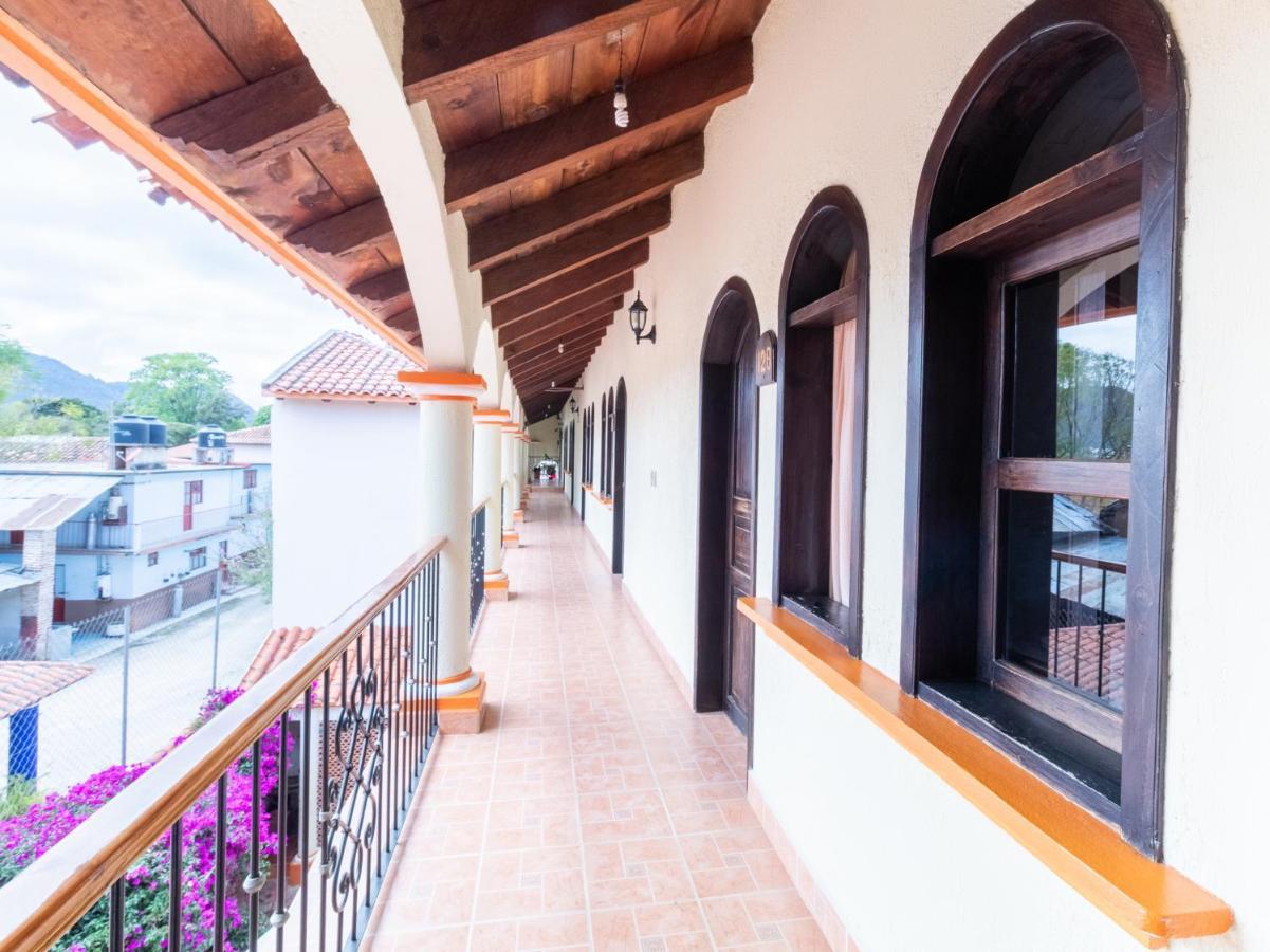 Hotel Villa Real II San Cristóbal de Las Casas Екстериор снимка